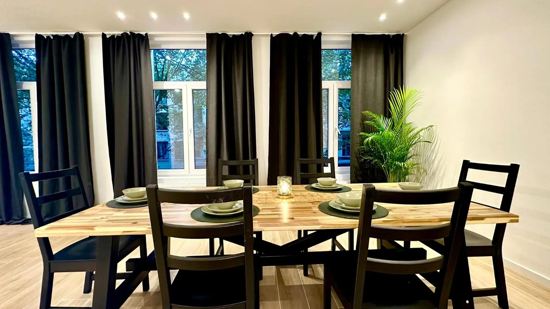 アパート Luxury Suites Park By Rikas Hotels アントウェルペン ベルギー