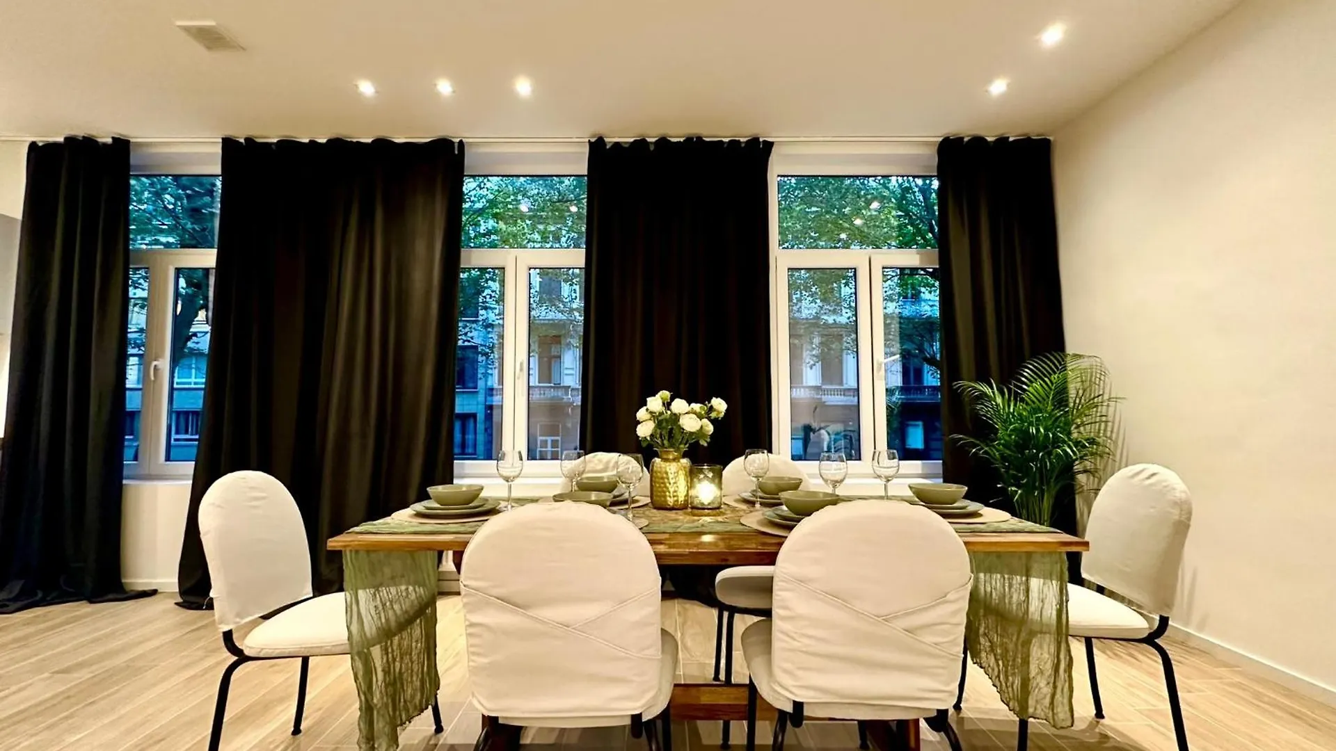 Luxury Suites Park By Rikas Hotels アントウェルペン