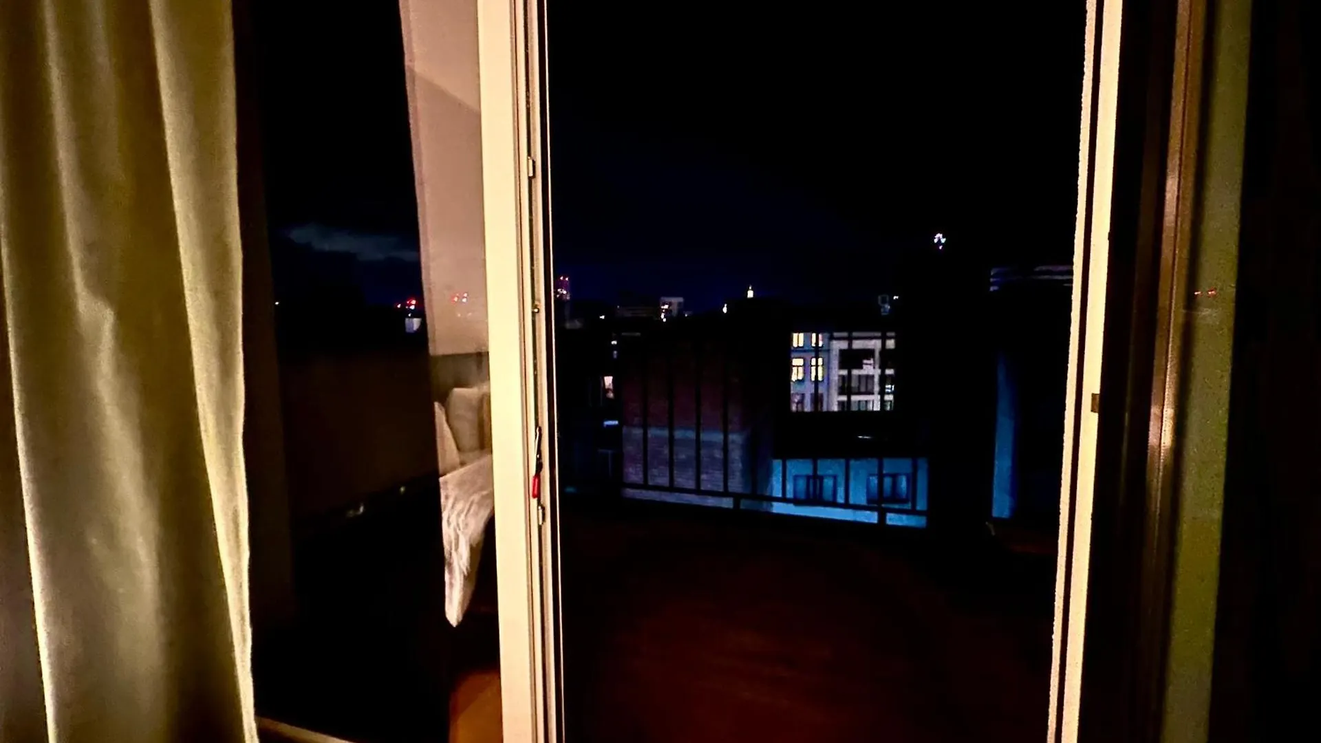 Luxury Suites Park By Rikas Hotels アントウェルペン